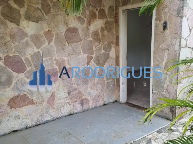 Imagem 14: Imperdível! Casa Para Venda em Lauro de Freitas - 9 Quartos, 2 Suites, 3 Salas, 4