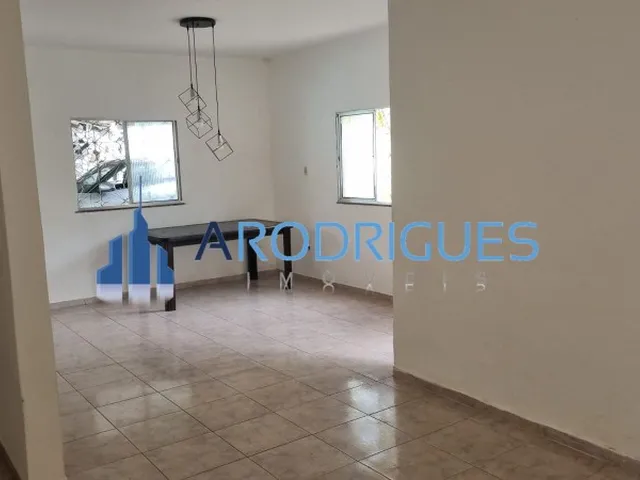 Imagem 7: Imperdível! Casa Para Venda em Lauro de Freitas - 9 Quartos, 2 Suites, 3 Salas, 4