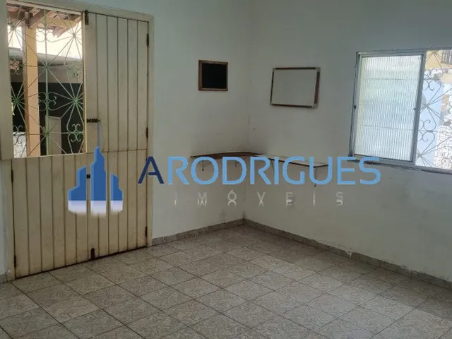 Imagem 4: Imperdível! Casa Para Venda em Lauro de Freitas - 9 Quartos, 2 Suites, 3 Salas, 4