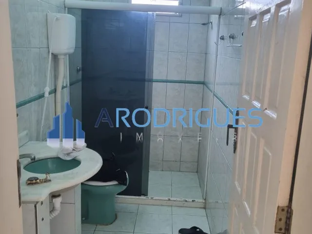 Imagem 5: Imperdível! Casa Para Venda em Lauro de Freitas - 9 Quartos, 2 Suites, 3 Salas, 4