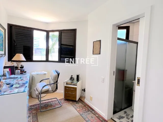 Imagem 2: Apartamento 4 Quartos (sendo 2 Suítes) e 2 Vagas - Agronômica