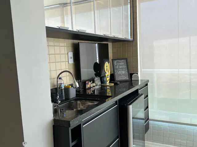 Imagem 3: Apartamento Padrão na orla de Pituaçu, proximo ao Parque, vista mar, 2 dormitórios