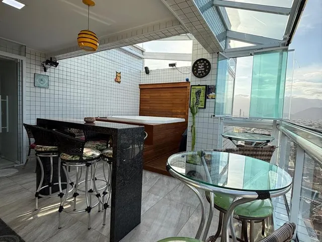 Imagem: O apartamento possui 3 Dormitórios, 3 Suítes, 5