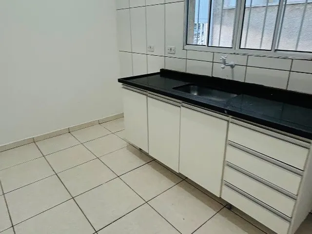 Imagem: Kitnet Aluga 1 Quarto, Cozinha e Banheiro