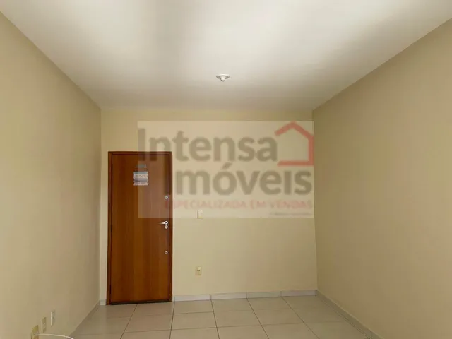 Imagem: O apartamento possui 2 Dormitórios, 1 Suíte, 2 Banheiros,