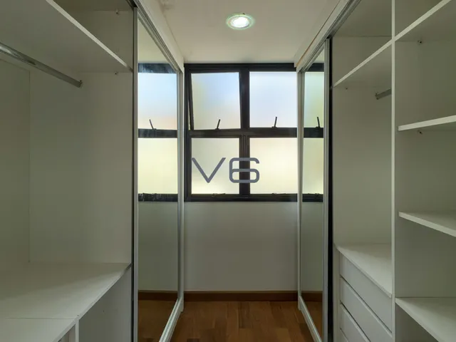 Imagem 5: Sobrado Alto Padrão com 4 quartos, 330m² privativos, 7 vagas de garagem, em Alphaville
