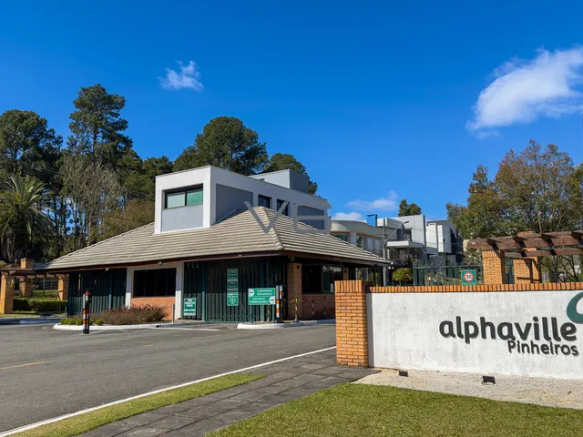 Imagem 8: Sobrado Alto Padrão com 4 quartos, 330m² privativos, 7 vagas de garagem, em Alphaville