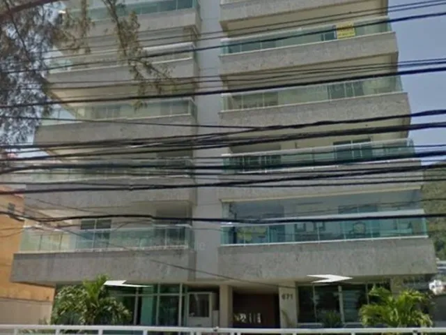Imagem: O apartamento possui 2 Dormitórios, 1 Suíte, 3 Banheiros,