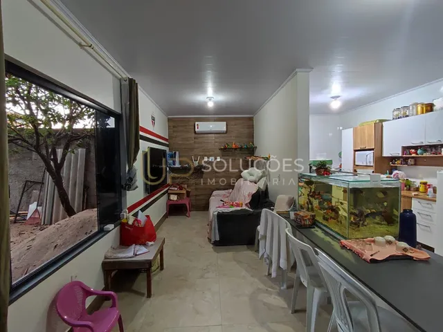Imagem: Casa 4 Quartos(2 Suítes), Copa, na Laje