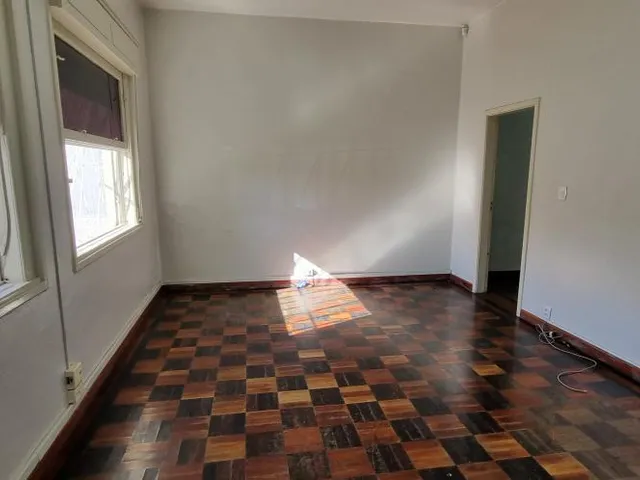 Imagem 7: Uma das mais belas casas histórias da nossa Cidade! Ampla área construída, excelente
