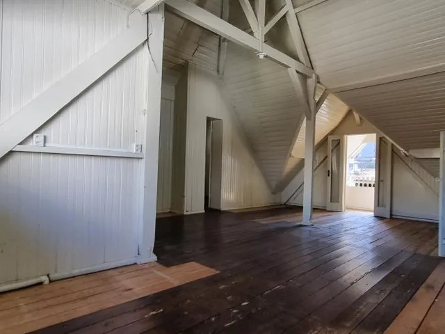 Imagem 16: Uma das mais belas casas histórias da nossa Cidade! Ampla área construída, excelente