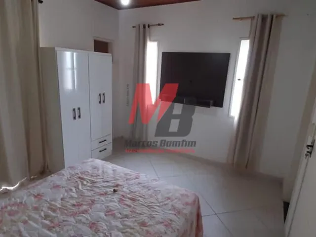 Imagem 4: Casa Duplex em Condomínio com piscina Peró