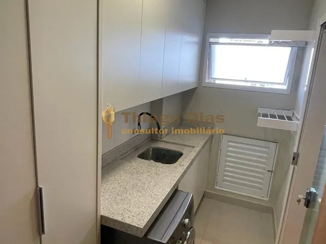 Imagem 9: Apartamento Moderno Á Venda com 3 Dormitórios (Sendo 1 Suíte), Cozinha Planejda, 2
