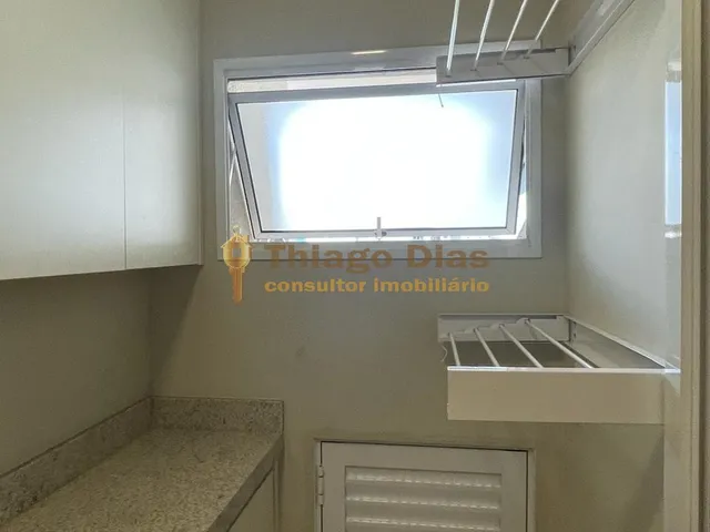 Imagem 6: Apartamento Moderno Á Venda com 3 Dormitórios (Sendo 1 Suíte), Cozinha Planejda, 2
