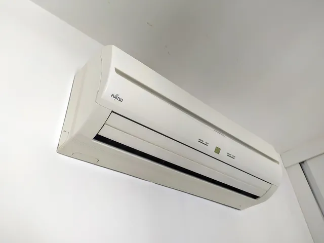 Imagem 7: ALUGUEL DE APARTAMENTO, 70MTS, VL OLÍMPIA, 02 DORMITÓRIOS SENDO 1 SUÍTE, 01 VAGA, 2