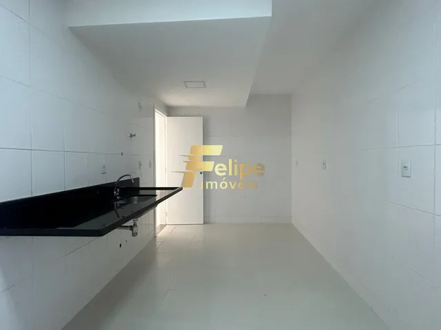 Imagem 7: Este Amplo e Confortável Apartamento de 130,00 M2 de Área Está Localizado no Coração