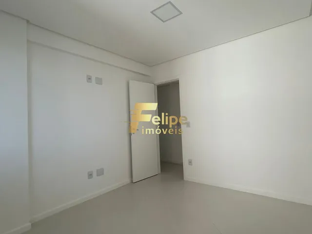 Imagem 8: Este Amplo e Confortável Apartamento de 130,00 M2 de Área Está Localizado no Coração