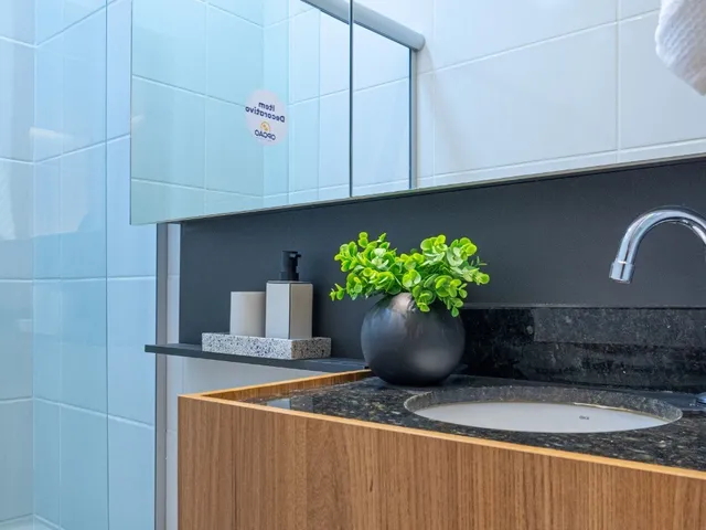 Imagem 2: Apartamento com 2 quartos, suíte, sacada gourmet, elevador e área de lazer completa no