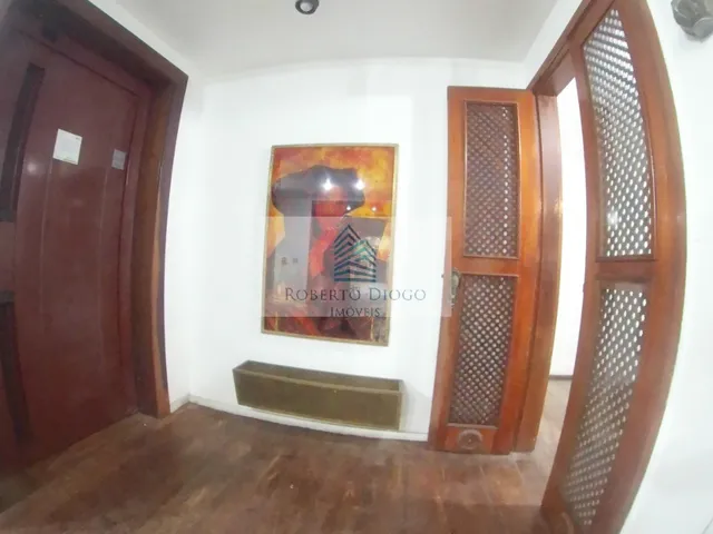 Imagem 8: Imóvel Comercial de Alto Padrão na Barra da Tijuca - 9 Quartos, 2 Suítes, 4 Salas e 5