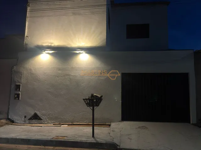 Imagem: Casa À Venda no Bairro Parque Ipe - Araguari/Mg