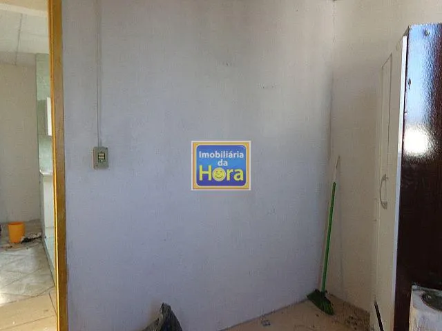 Imagem 12: Apartamento com 2 Dormitorio(s) localizado(a) no bairro Rubem Berta em PORTO ALEGRE