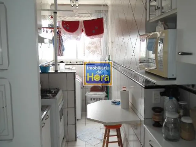 Imagem 7: Apartamento com 2 Dormitorio(s) localizado(a) no bairro Rubem Berta em PORTO ALEGRE