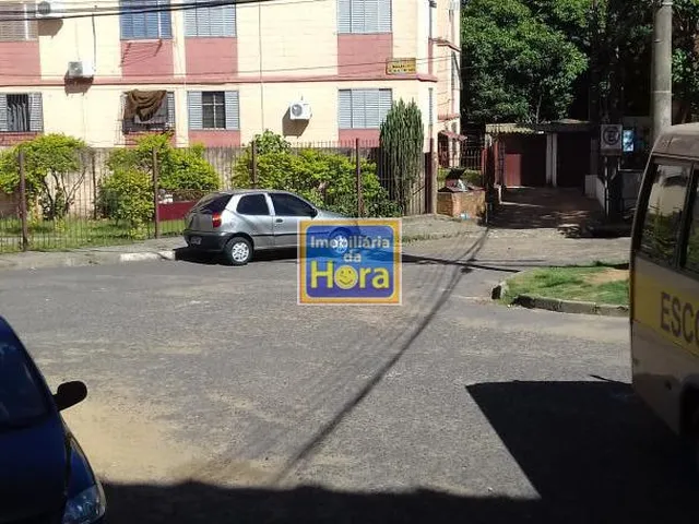 Imagem 1: Apartamento com 2 Dormitorio(s) localizado(a) no bairro Rubem Berta em PORTO ALEGRE