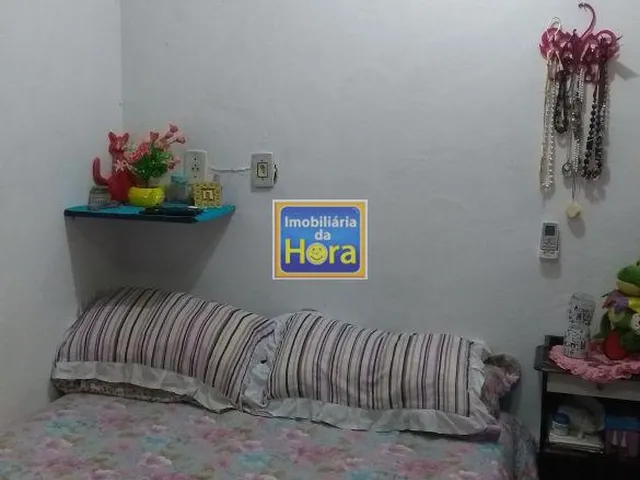 Imagem 2: Apartamento com 2 Dormitorio(s) localizado(a) no bairro Rubem Berta em PORTO ALEGRE