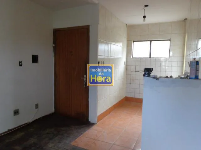 Imagem 5: Apartamento com 2 Dormitorio(s) localizado(a) no bairro Rubem Berta em PORTO ALEGRE