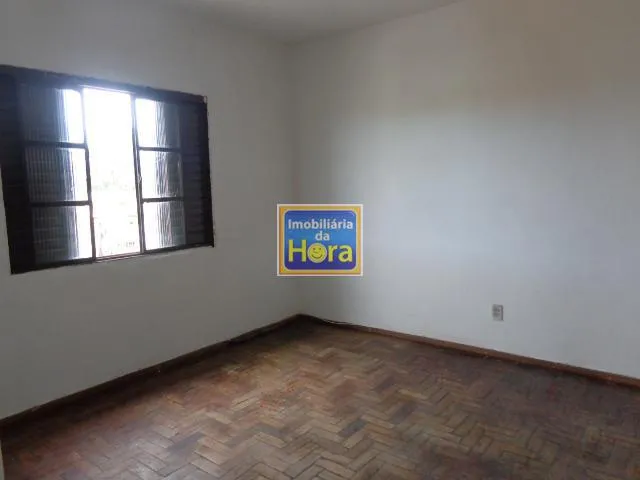 Imagem 3: Apartamento com 2 Dormitorio(s) localizado(a) no bairro Rubem Berta em PORTO ALEGRE