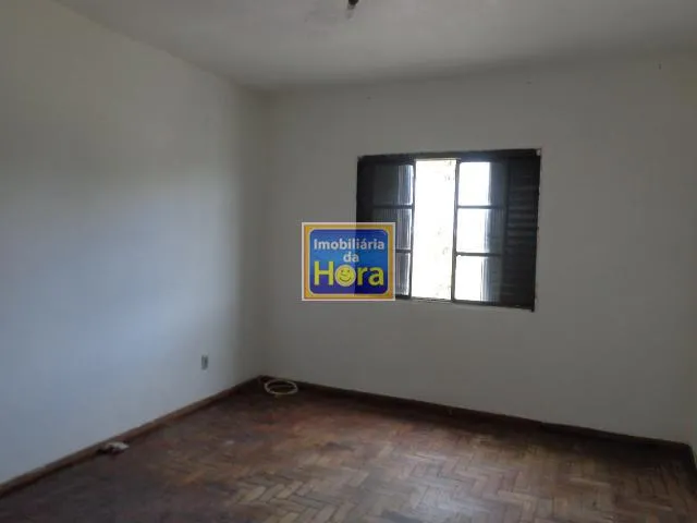 Imagem 2: Apartamento com 2 Dormitorio(s) localizado(a) no bairro Rubem Berta em PORTO ALEGRE