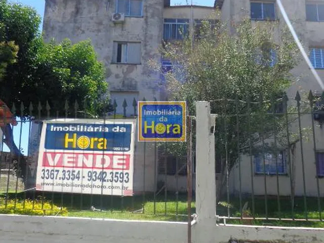 Imagem 1: Apartamento com 2 Dormitorio(s) localizado(a) no bairro Rubem Berta em PORTO ALEGRE