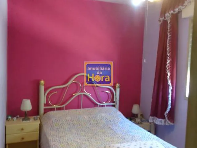 Imagem 2: Apartamento com 2 Dormitorio(s) localizado(a) no bairro Rubem Berta em PORTO ALEGRE