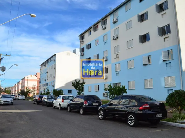 Imagem 1: Apartamento com 2 Dormitorio(s) localizado(a) no bairro Rubem Berta em PORTO ALEGRE