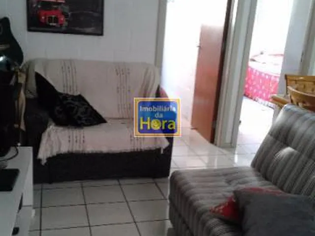 Imagem 4: Apartamento com 2 Dormitorio(s) localizado(a) no bairro Rubem Berta em PORTO ALEGRE