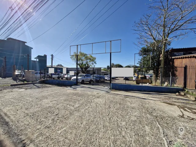 Imagem: Terreno Comercial em Frente ao Colégio