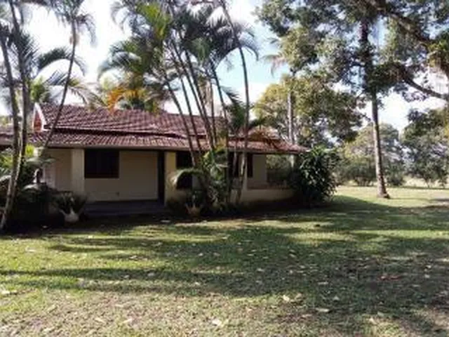 Imagem 2: Sítio para Venda em Cachoeiras de Macacu, Vecchi, 3 dormitórios, 2 suítes, 2