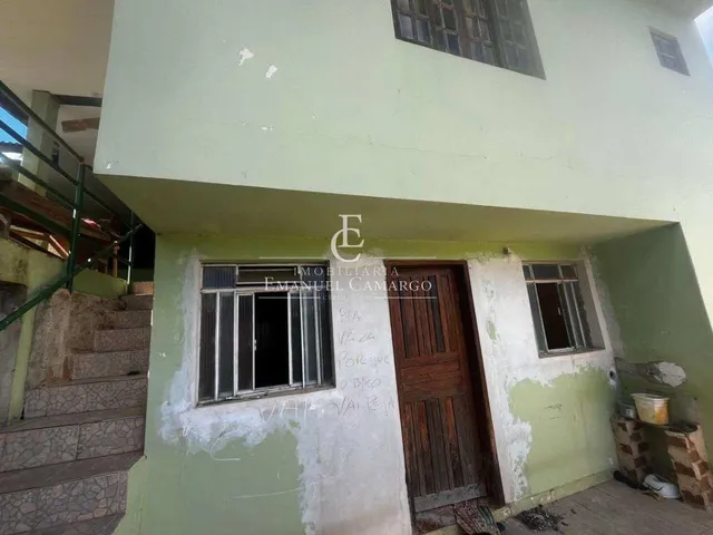 Imagem 2: Casa à venda em Colombo, São Dimas, com 4 quartos, 120m²