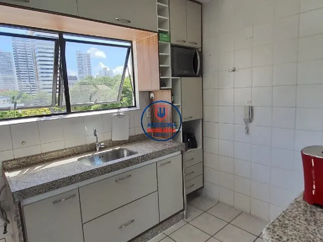 Imagem 13: Apartamento com 3 quartos no Tirol, sendo dois suítes