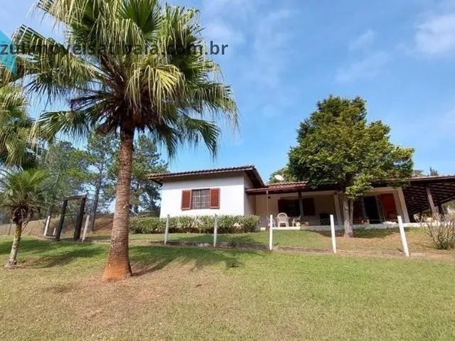 Imagem: Sítio 25.000m² com Piscina e Quadra à