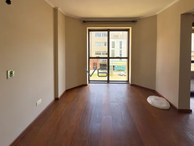 Imagem 6: Apartamento Padrão com 186m² privativos, 3 Quartos, 1 Suíte, 2 Vagas de garagem, no