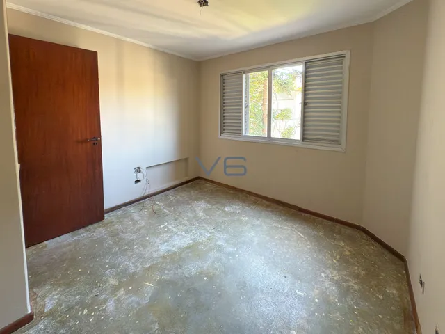 Imagem 11: Apartamento Padrão com 186m² privativos, 3 Quartos, 1 Suíte, 2 Vagas de garagem, no
