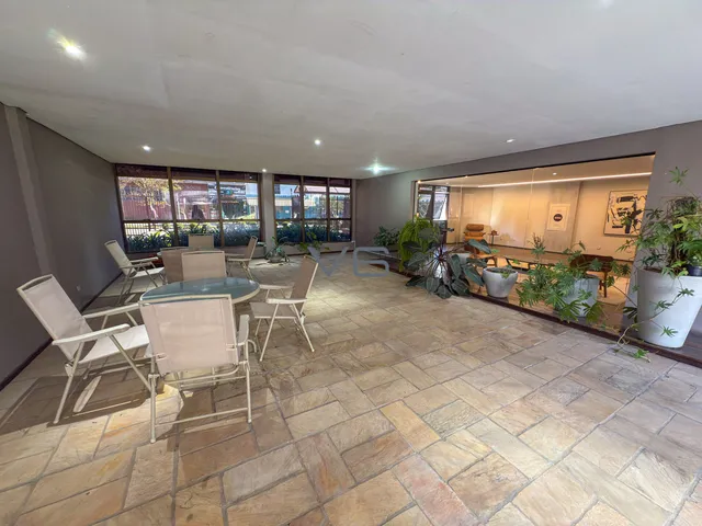 Imagem 12: Apartamento Padrão com 186m² privativos, 3 Quartos, 1 Suíte, 2 Vagas de garagem, no