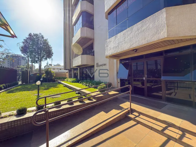 Imagem 4: Apartamento Padrão com 186m² privativos, 3 Quartos, 1 Suíte, 2 Vagas de garagem, no