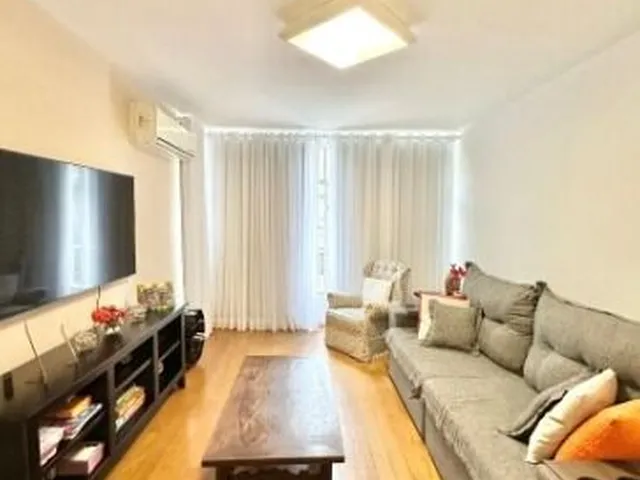 Imagem 1: Apartamento Garden Reformado de 165 M² no Ingá com Área Externa Privativa!