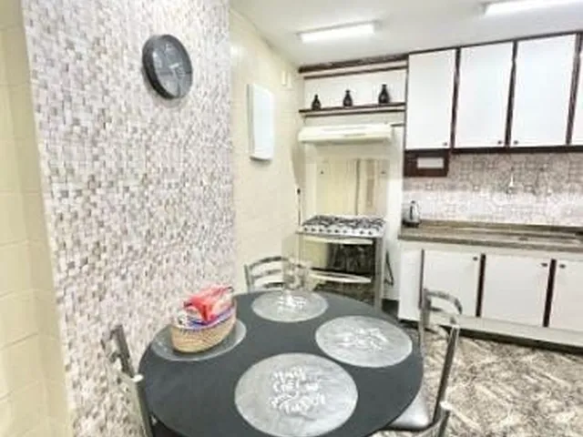 Imagem 7: Apartamento Garden Reformado de 165 M² no Ingá com Área Externa Privativa!