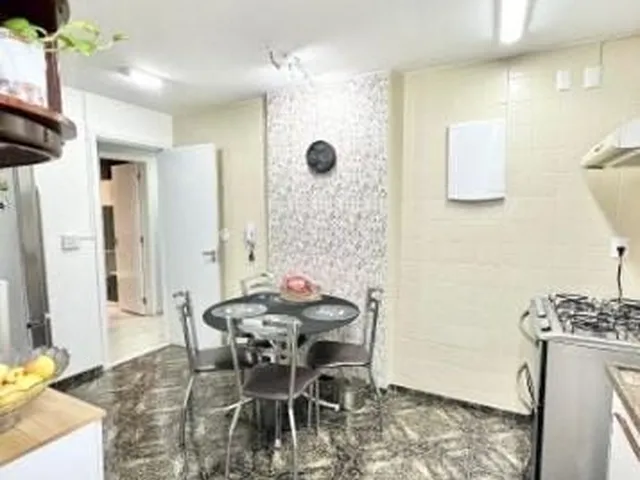 Imagem 16: Apartamento Garden Reformado de 165 M² no Ingá com Área Externa Privativa!
