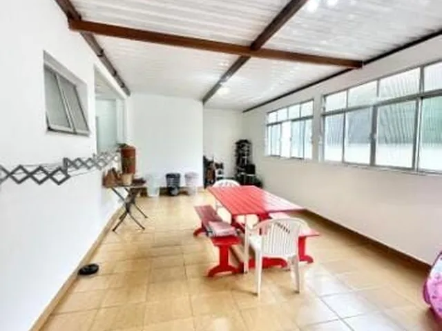 Imagem 14: Apartamento Garden Reformado de 165 M² no Ingá com Área Externa Privativa!