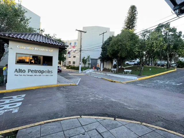 Imagem: Apartamento com 2 Dormitorio(S) Localizado(A)