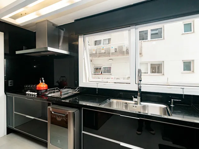 Imagem 7: Apartamento à venda em Porto Alegre, Menino Deus, com 4 quartos, 158m²